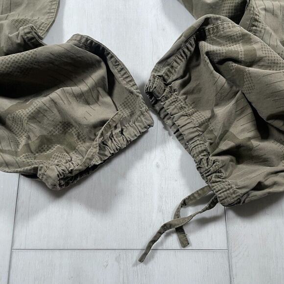 Stussy Men's 34x31 Camo Cargo Pants Beige Green 6 Pocket Drawstring - Picture 7 of 16